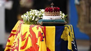 Jenazah Ratu Elizabeth Disemayamkan di Katedral St Giles