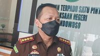 Intip Garasi Kajari Dan Kasipidsus Kejari Bondowoso Yang Kena OTT KPK