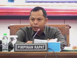 Saat Ketua DPRD Lumajang yang Tak Hafal Pancasila Dibela dan Digandoli
