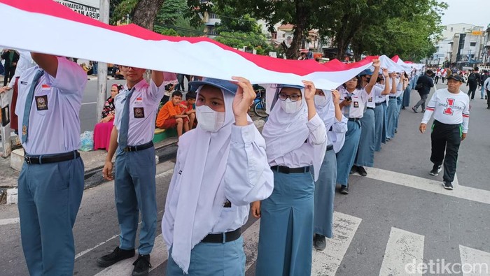 Kirab Merah Putih di Medan