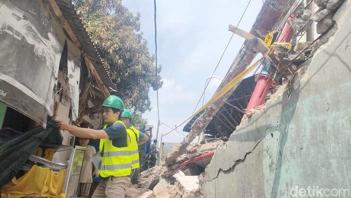 Kondisi Gudang JNE di Depok Usai Kebakaran