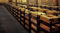 Terdapat berpuluh ribu batangan emas yang disimpan di sini dengan setiap satunya memiliki nilai 24 karat. Jumlah batangan emas itu dikatakan seberat 4.600 ton.
