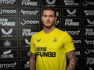 Eks Kipers Kesayangan Fan Liverpool Gabung Newcastle United
