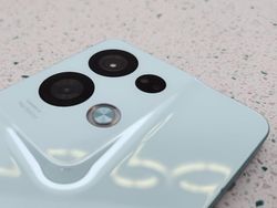 Unboxing Oppo Reno 8 Pro 5G, Kameranya Siap Lawan iPhone 14