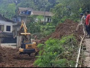 6 Titik Longsor di Ciamis Sudah Bisa Dilalui Kendaraan