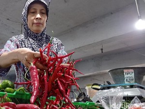 Pedas! Harga Cabai Keriting di Bandung Tembus Rp 90 Ribu