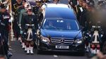 Saat Mercy E-Class Antar Peti Jenazah Ratu Elizabeth II