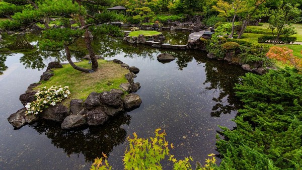 Lanjut, ada taman Hayama no Mori yang merupakan salah satu dari 100 taman sejarah terbaik di Jepang. Lokasinya berada di Koriyama, Prefektur Fukushima. Foto ini dijepret pada 18 Juni 2022.