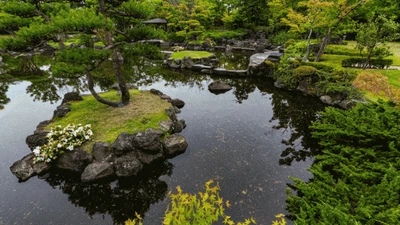 Rileks Dulu di Tengah Taman-taman Jepang yang Ikonik