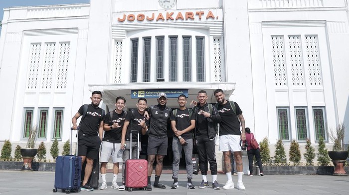 Skuad PSS Sleman bertandang ke Bogor menghadapi Persikabo 1973