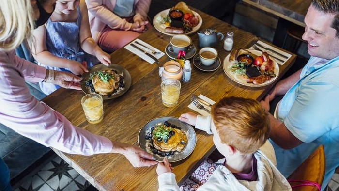 8 Restoran Keluarga di Solo Ramah Anak dan Nyaman, Cocok untuk Rayakan Natal