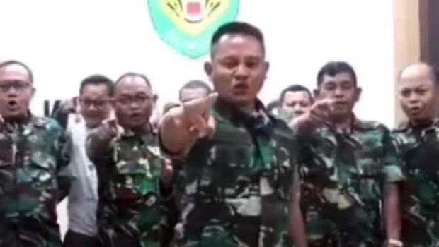 Screenshot video Dandim Cilegon desak Effendi Simbolon minta maaf (dok. Istimewa)