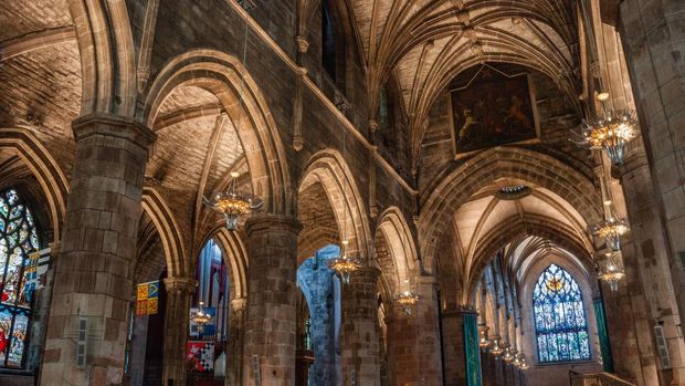 Sejarah Katedral St Giles dikenal sebagai gereja di Edinburgh, Inggris Raya. Gereja ini menjadi tempat persemayaman jenazah Ratu Elizabeth II.