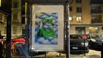 Poster Ratu Elizabeth II Mejeng di Jalanan Turin, Italia