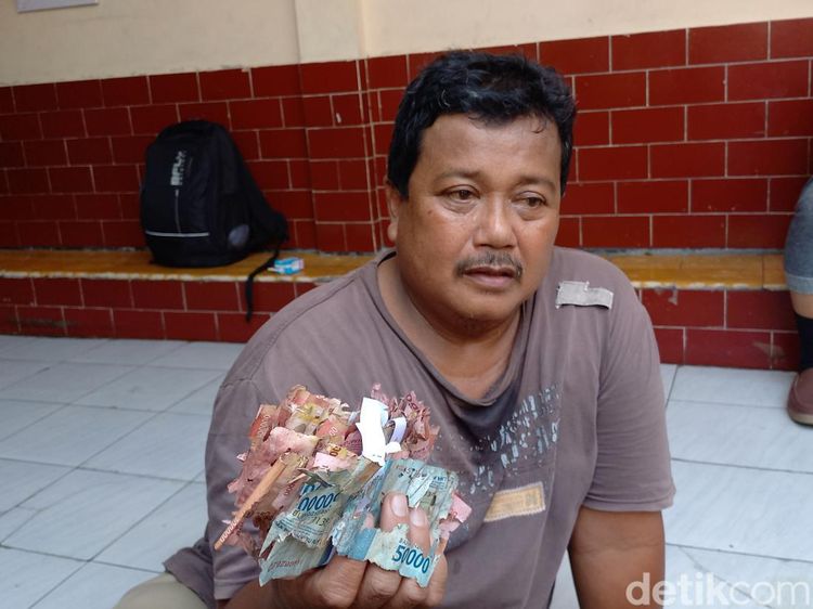 Wujud Duit Puluhan Juta Milik Penjaga SD di Solo yang Dimakan Rayap