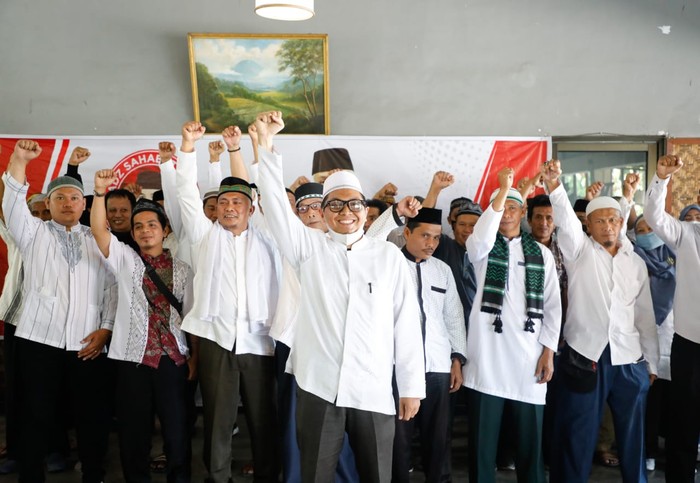 Ustadz Sahabat Ganjar