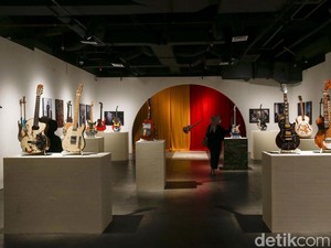 Dewa Budjana Lelang Gitar Buat Donasi Penderita Kanker Payudara