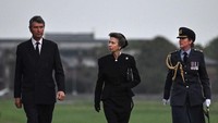 Putri Anne di Pangkalan Udara Royal Air Force Northolt, London setelah penerbangan yang membawa peti mati ratu tiba pada Selasa (13/9). Foto: Getty Images/WPA Pool