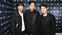 Dari kiri ke kanan: Kim Nam Gil, Jung Woo Sung, dan Kim Jun Han. (Foto: Getty Images/Matt Winkelmeyer)