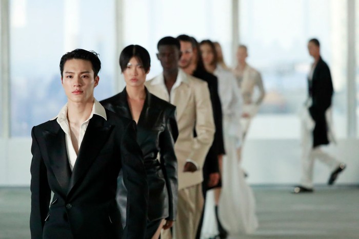 1423491348 NEW YORK, NEW YORK - SEPTEMBER 13: Models walk the runway for the Peter Do fashion show during September 2022 New York Fashion Week: The Shows on September 13, 2022 in New York City. (Photo by Al Zeta/Getty Images for NYFW: The Shows)