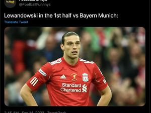 Bayern Sikat Barca, Lewandowski Diledek Jadi Andy Carroll