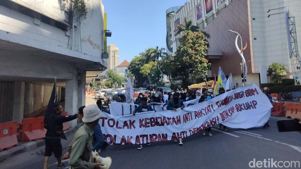 demo bbm di surabaya