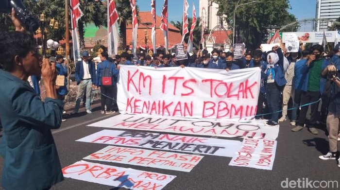 demo bbm di surabaya