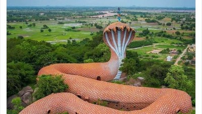 Absurd Sih, Tapi Gedung-gedung Ini Bukan Hasil Photoshop Lho