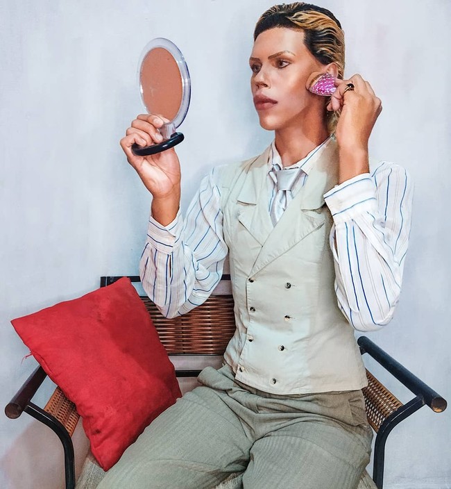 Aku dulu melihat masalah-masalah dalam diriku yang sebenarnya tidak ada. Aku merasa tidak perlu operasi apapun sekarang. Aku melihat diriku di cermin dan bisa melihat diriku sendiri, ungkapnya dilansir Mirror.Foto: Instagram @felipe_adam