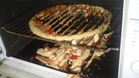 Gagal deh makan pizza kalau begini.