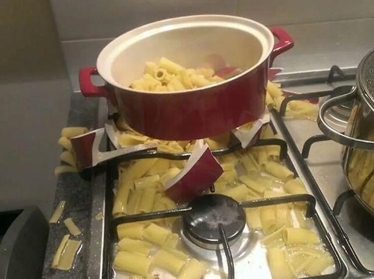 Foto-foto Ini Tunjukkan Kekacauan di Dapur, Bikin Tepok Jidat