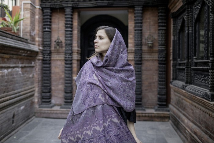 Ilustrasi hijab pashmina