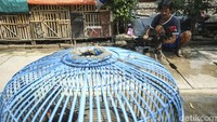 Warga beraktivitas di kawasan Bendungan Hilir (Benhil), Jakarta Pusat, Rabu (14/9/2022).