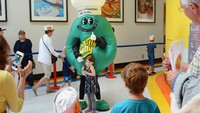  Bisa dibilang pabrik permen Jelly Belly di California merupakan salah satu pabrik makanan yang paling bagus dan meriah. Sehingga pabrik permen ini jadi destinasi wisata populer di kalangan anak-anak.  Foto: Pool/Site