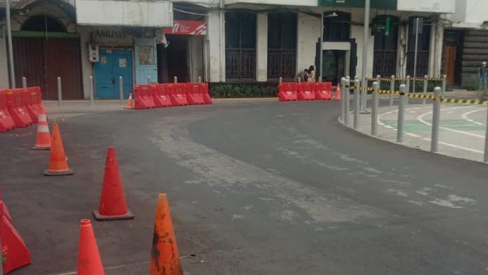 Jalan Pintu Besar Utara Kota Tua Jakarta usai dilapisi antilicin