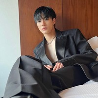 Jeno NCT menjadi satu-satunya artis SM Entertainment yang masuk daftar Top Faces of the Year: Handsome and Beautiful 2022. Idol tampan itu belum lama memulai debut sebagai model di New York Fashion Week. Foto: (dok. SM Entertainment)