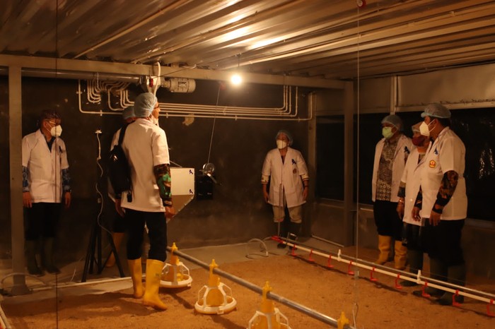 Kandang Ayam Tertutup di UNPAD