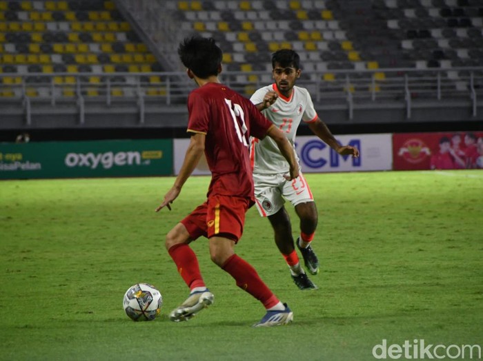 Laga Vietnam vs Hong Kong rampung digelar. Vietnam menang telak dengan skor 4-0.