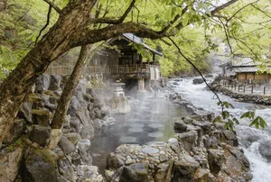 Menikmati Pemandian Air Panas Paling Hot di Jepang