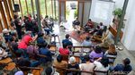 Momen Suciwati Luncurkan Buku Mencintai Munir