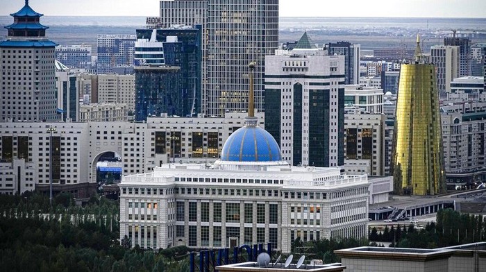 Nama Ibu Kota Kazakhstan Ganti Lagi, Kembali Jadi Astana A view of Hazrat Sultan Mosque in Nur-Sultan, Kazakhstan, Monday, Sept. 12, 2022. Kazakh President Kassym-Jomart Tokayev has agreed to restore the former name of the country's capital just three years after he renamed it in honor of his predecessor, his spokesman said Tuesday. (AP Photo/Alexander Zemlianichenko)