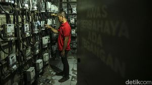 Melihat Gudang Meteran Listrik di Rusun Benhil