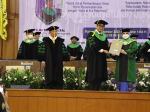 Ahmad Tholabi Dikukuhkan Jadi Guru Besar Hukum Islam UIN Jakarta, Ini Profilnya