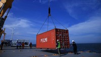 KM Lognus 4 merupakan satu dari enam armada tol laut milik PT Pelni. Kapal dengan kapasitas muat 115 TEUS ini melayari rute Tanjung Priok - Patimban - Kijang - Letung - Tarempa - Pulau Laut - Selat Lampa - Subi - Serasan - Midai - Kijang - Patimban - Tanjung Priok.