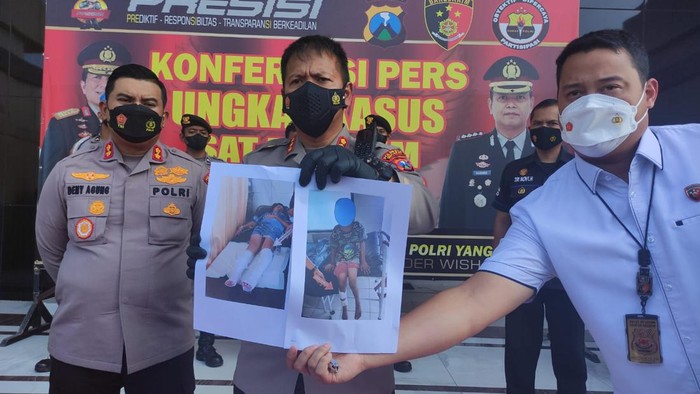 polresta sidoarjo rilis suami bakar hidup-hidup istri dan anaknya