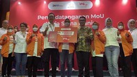 Kerjasama dalam bentuk penyediaan proteksi dari IFG Life kepada karyawan maupun mitra PT Pos Indonesia, serta penyediaan payment gateway, jasa pengiriman dan referral dari PT Pos Indonesia untuk IFG Life.