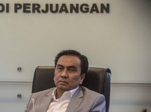 Rekam Jejak Effendi Simbolon Berlawanan dengan PDIP Berujung Dipecat
