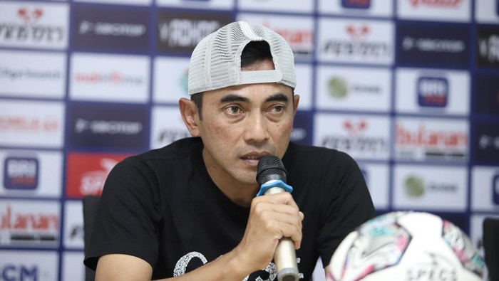 Pelatih PSS SLeman Seto Nurdiyantoro
