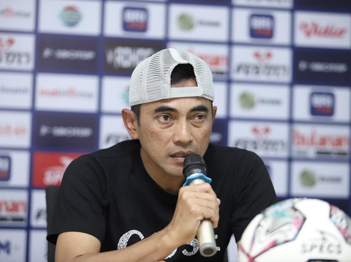 Pelatih PSS SLeman Seto Nurdiyantoro