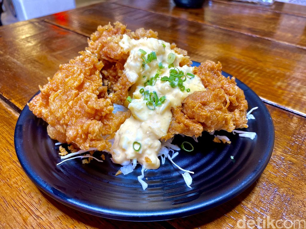 Roji Ramen: ramen berkuah pedas dan mie soba yang nikmat
